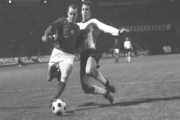 Năm bàn thắng sau 12 lần ra sân - màn trình diễn Olympic của Ferenc Bene là hoàn hảo về nhiều mặt